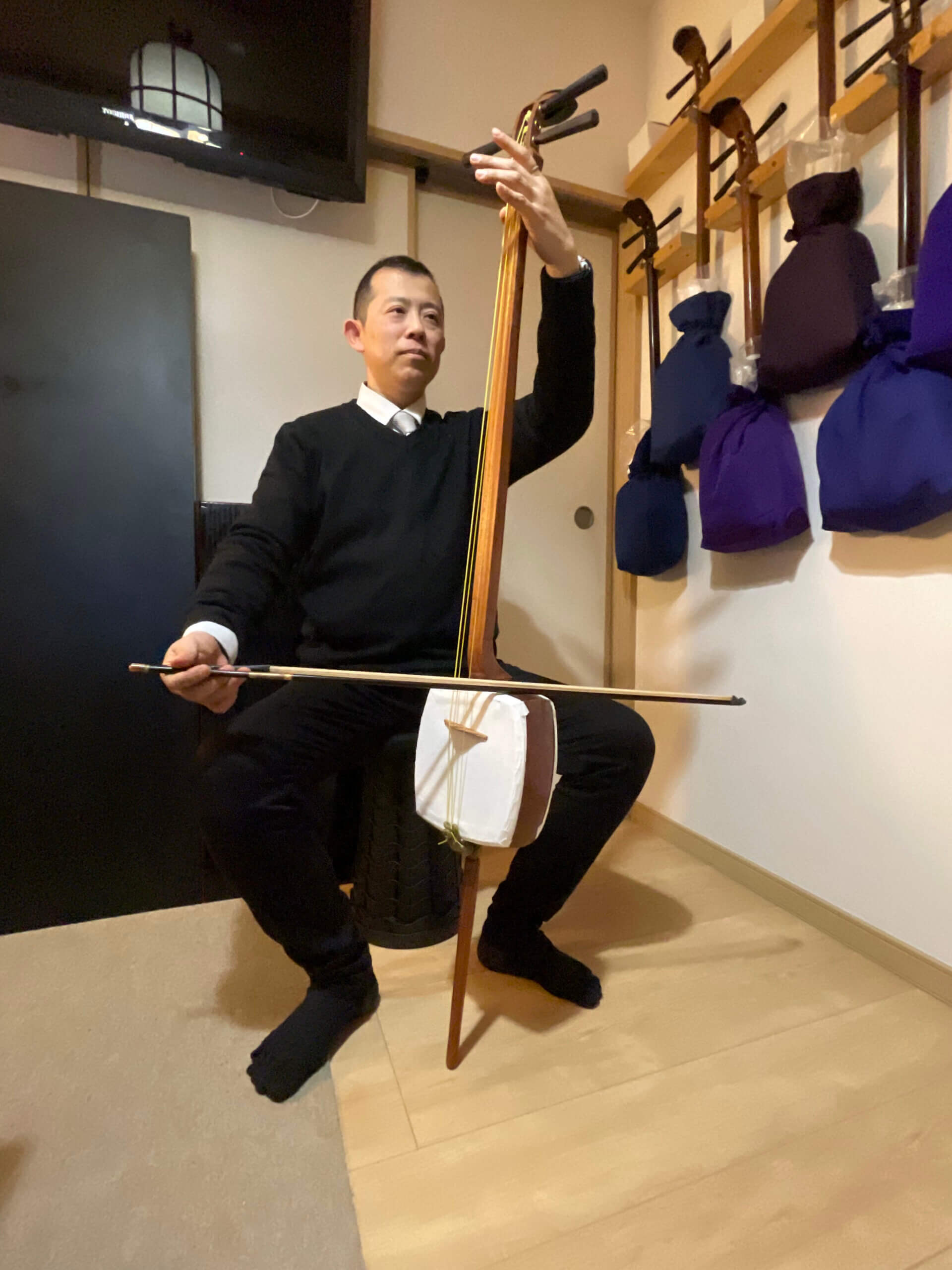 三味線・胡弓奏者 﨑秀五郎さんインタビュー【胡弓の魅力は声鳴り】 | Enjoy!こきゅう